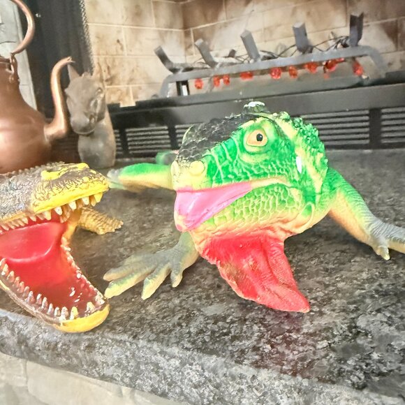 Vintage Plastic Reptiles Seeking Forever Home - Picture 15 of 16